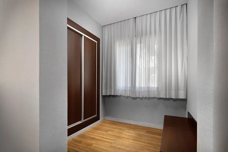 ***  Hcc Taber Hotel Barcelona Spain